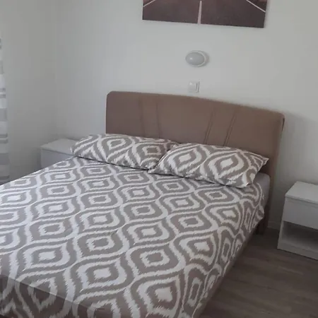 Apartment Mabele Pag Town
