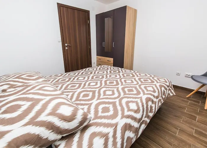 Mabele Апартаменты Паг