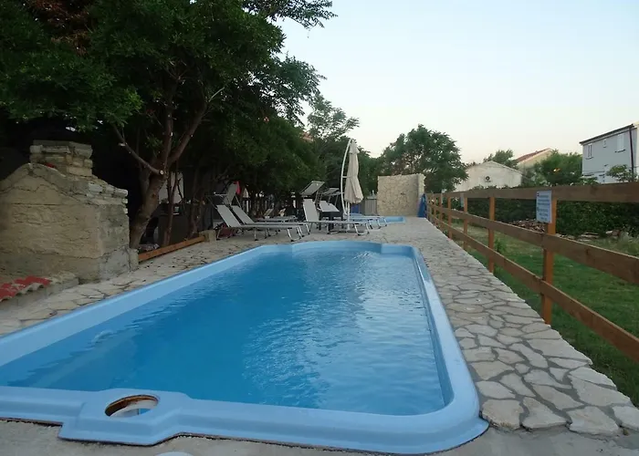Mabele * Pag Town
