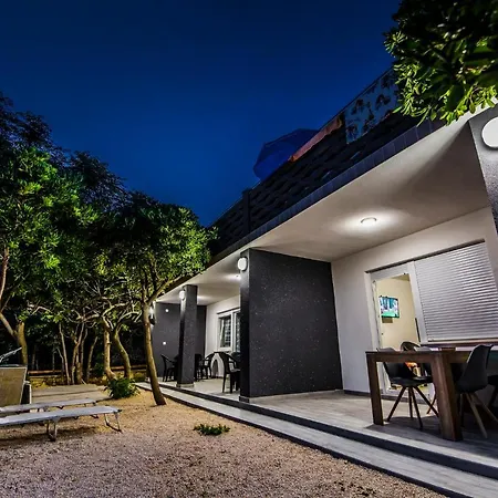 Apartment Mabele Pag Town