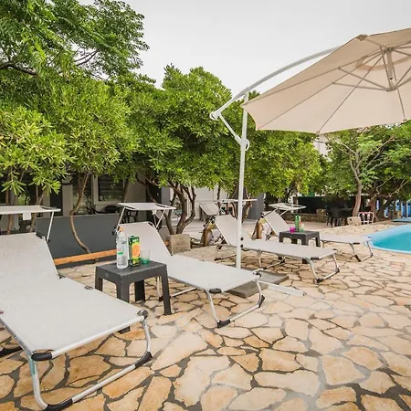 Apartment Mabele Pag Town