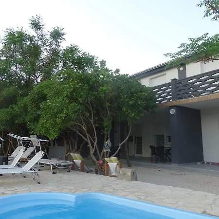 Apartment Mabele Pag Town